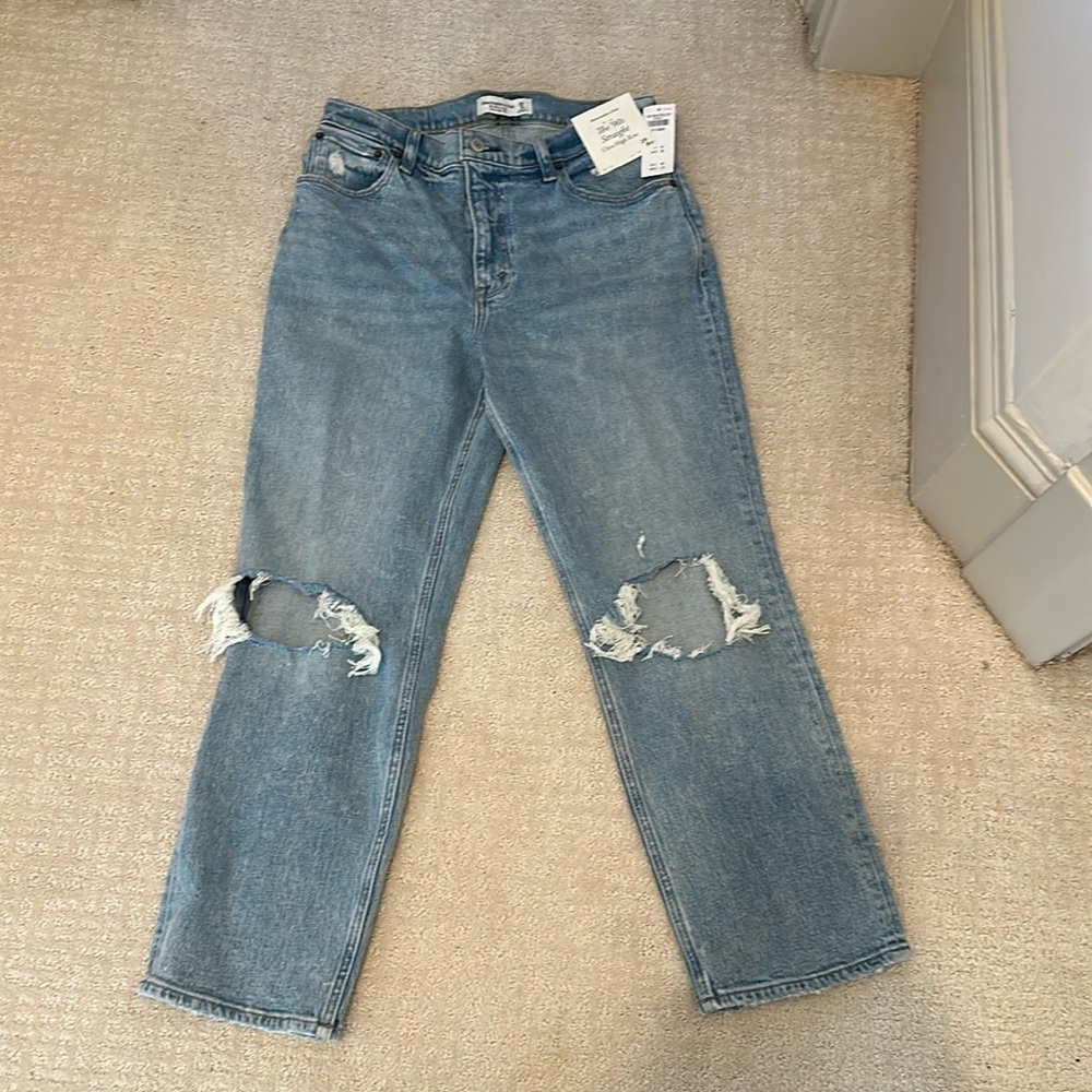 BNWT Abercrombie The 90s Straight Ultra High Rise Size 8 Extra Short